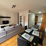 San Martin Apartment *